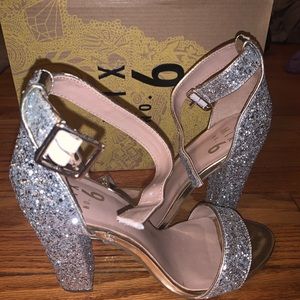 Sparkling silver size 8.5 Mix No. 6 Brand Heels